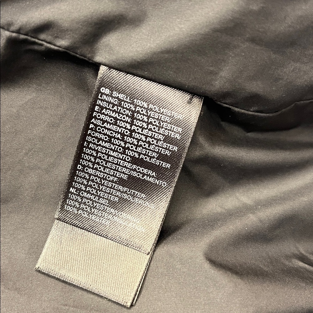 Women’s NorthFace jacket - Picture 7 of 8